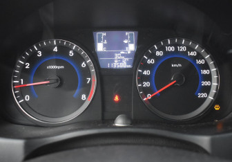 Подержанный автомобиль Hyundai Solaris Sedan 2016 года (13 фото)