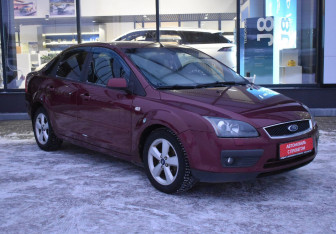 Подержанный автомобиль Ford Focus Sedan 2006 года (3 фото)