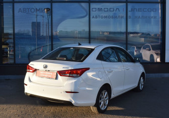 Подержанный автомобиль Changan Alsvin 2023 года (5 фото)