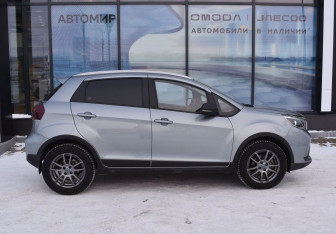 Подержанный автомобиль LIVAN X3Pro 2023 года (4 фото)