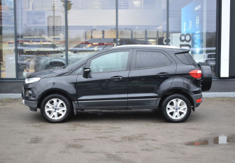 Подержанный автомобиль Ford EcoSport 2014 года (8 фото)