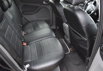 Подержанный автомобиль Ford Focus Hatchback 2011 года (11 фото)