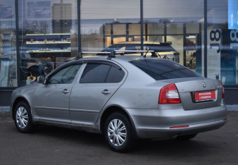 Подержанный автомобиль Skoda Octavia Liftback 2011 года (7 фото)