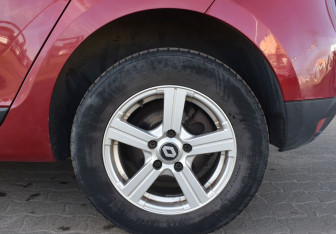 Подержанный автомобиль Renault Megane Hatchback 2011 года (9 фото)
