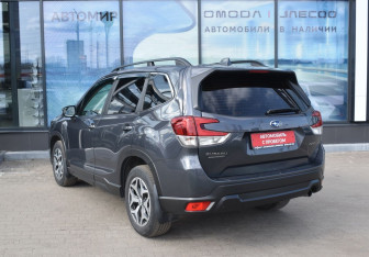 Подержанный автомобиль Subaru Forester Suv 2021 года (7 фото)