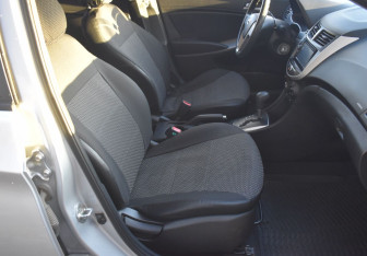 Подержанный автомобиль Hyundai Solaris Sedan 2015 года (10 фото)