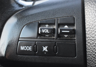 Подержанный автомобиль Mazda CX-7 2011 года (14 фото)