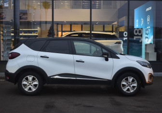 Подержанный автомобиль Renault Kaptur 2016 года (4 фото)