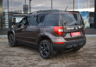 Подержанный автомобиль Skoda Yeti 2015 года (7 фото)