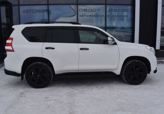 Подержанный автомобиль Toyota Land Cruiser Prado 2017 года (4 фото)