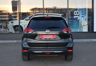 Подержанный автомобиль Nissan X-Trail 2020 года (6 фото)