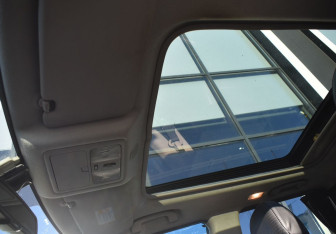 Подержанный автомобиль Nissan X-Trail 2011 года (16 фото)