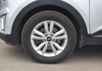 Подержанный автомобиль Hyundai Creta 2019 года (9 фото)