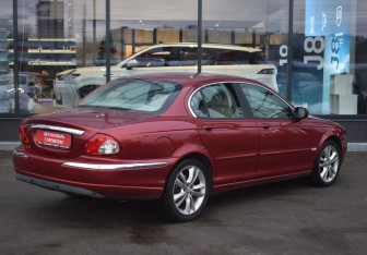 Подержанный автомобиль Jaguar X-Type Sedan 2006 года (5 фото)
