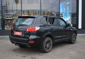 Подержанный автомобиль Hyundai Santa Fe 2007 года (5 фото)