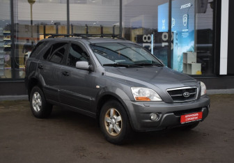 Подержанный автомобиль Kia Sorento 2008 года (3 фото)