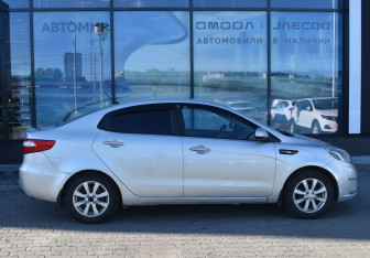 Подержанный автомобиль Kia Rio Sedan 2012 года (4 фото)