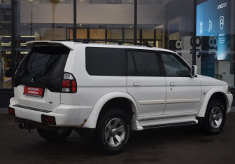 Подержанный автомобиль Mitsubishi Pajero Sport 2007 года (5 фото)