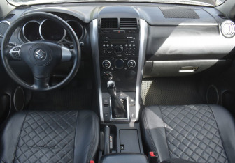 Подержанный автомобиль Suzuki Grand Vitara 2010 года (12 фото)