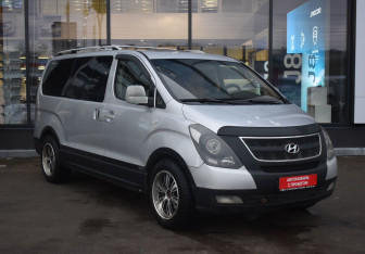 Подержанный автомобиль Hyundai Grand Starex 2008 года (3 фото)
