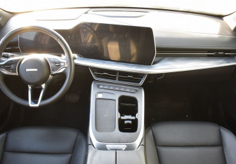 Подержанный автомобиль Haval F7 2024 года (13 фото)