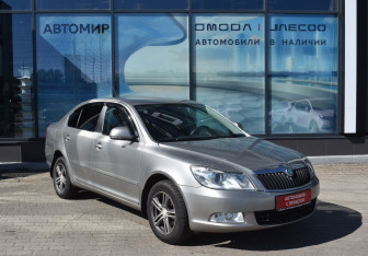 Подержанный автомобиль Skoda Octavia Liftback 2012 года (3 фото)