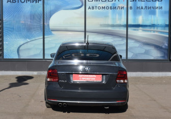 Подержанный автомобиль Volkswagen Polo Sedan 2017 года (6 фото)