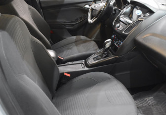 Подержанный автомобиль Ford Focus Sedan 2017 года (10 фото)