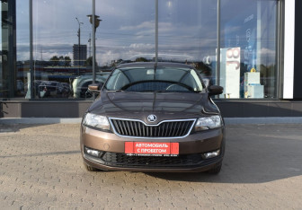 Подержанный автомобиль Skoda Rapid Liftback 2019 года (2 фото)