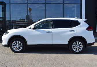 Подержанный автомобиль Nissan X-Trail 2019 года (8 фото)