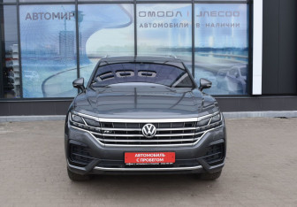 Подержанный автомобиль Volkswagen Touareg 2018 года (2 фото)