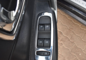 Подержанный автомобиль Renault Koleos 2008 года (13 фото)