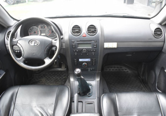 Подержанный автомобиль Great Wall Hover H3 2013 года (12 фото)