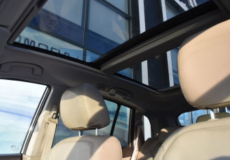 Подержанный автомобиль Renault Koleos 2012 года (14 фото)