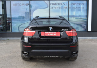 Подержанный автомобиль BMW X6 2011 года (6 фото)