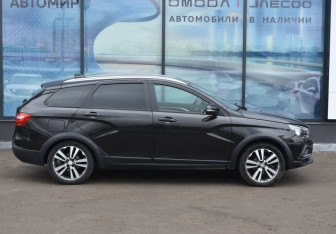 Подержанный автомобиль LADA (ВАЗ) Vesta Wagon 2018 года (4 фото)