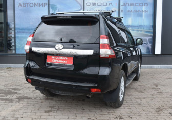 Подержанный автомобиль Toyota Land Cruiser Prado 2015 года (5 фото)