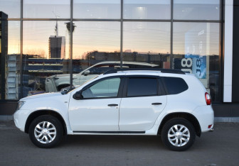 Подержанный автомобиль Nissan Terrano 2018 года (8 фото)