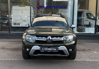 Подержанный автомобиль Renault Duster 2017 года (2 фото)