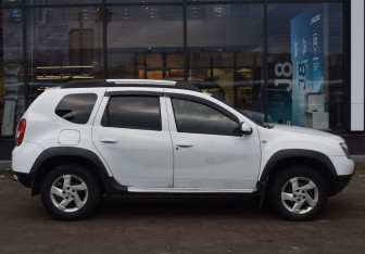 Подержанный автомобиль Renault Duster 2013 года (4 фото)