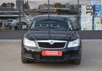 Подержанный автомобиль Skoda Octavia Liftback 2013 года (2 фото)