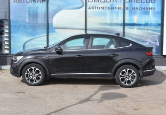 Подержанный автомобиль Renault Arkana 2021 года (8 фото)