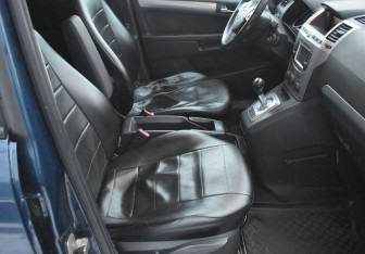 Подержанный автомобиль Opel Zafira Compactvan 2012 года (10 фото)