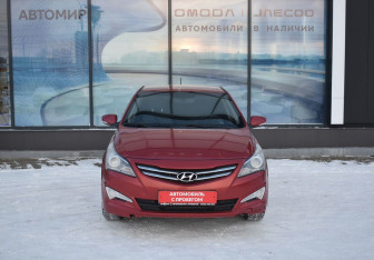 Подержанный автомобиль Hyundai Solaris Hatchback 2015 года (2 фото)