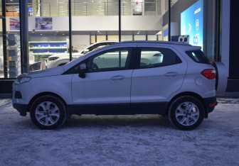 Подержанный автомобиль Ford EcoSport 2017 года (8 фото)