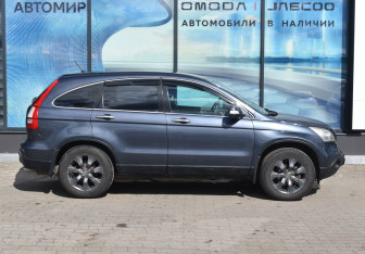 Подержанный автомобиль Honda CR-V 2007 года (4 фото)