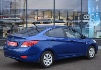 Подержанный автомобиль Hyundai Solaris Sedan 2012 года (5 фото)