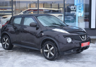Подержанный автомобиль Nissan Juke 2014 года (3 фото)