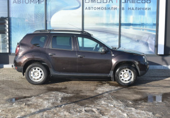 Подержанный автомобиль Renault Duster 2019 года (4 фото)