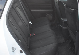 Подержанный автомобиль Mazda CX-7 2011 года (11 фото)